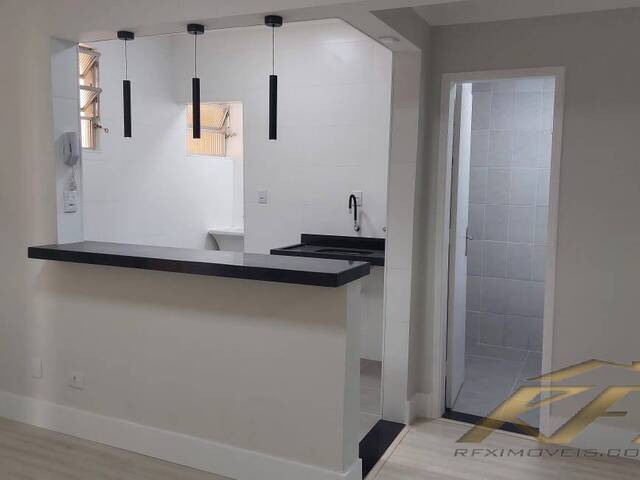 #V042 - Apartamento para Venda em Santos - SP